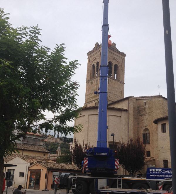 Terremoto, cede la torre campanaria della chiesa di San Domenico