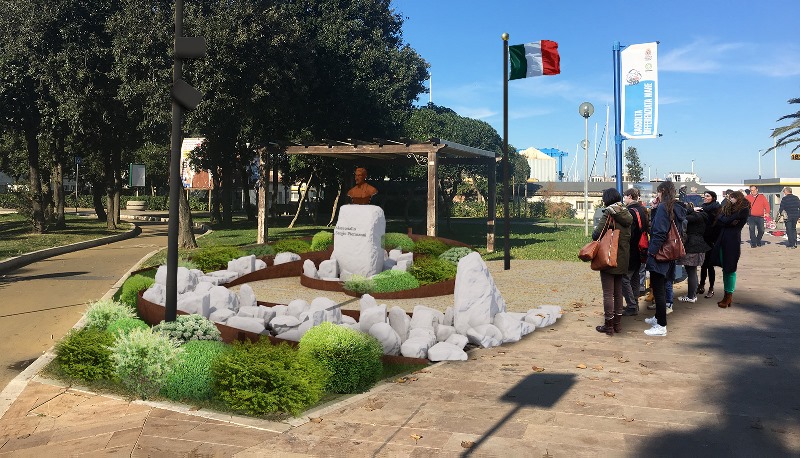 Un busto sul lungomare di Civitanova per ricordare Sergio Piermanni