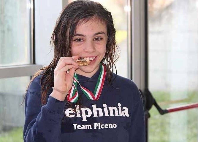 Lisa Maria Iotcu vince oro e argento ai campionati di nuoto