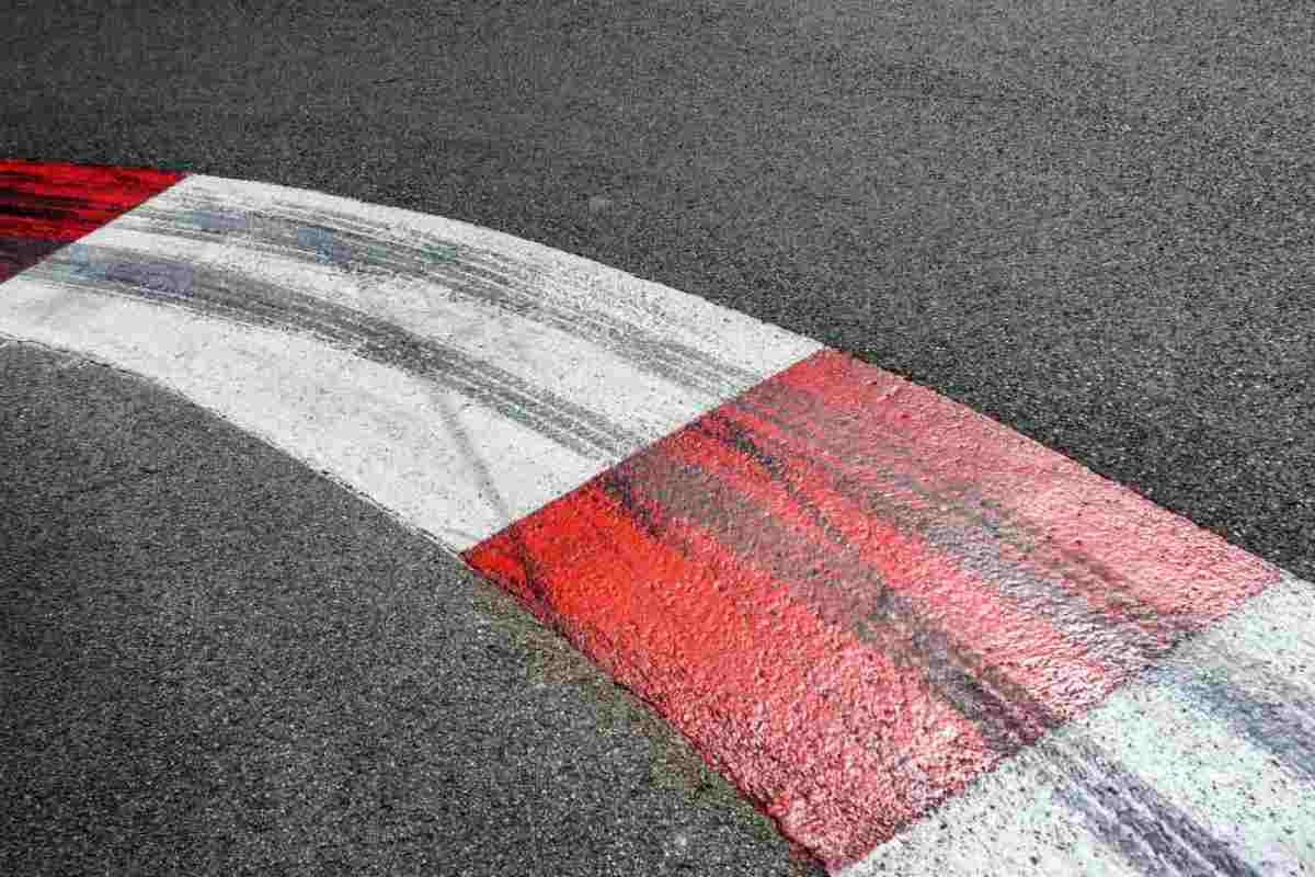 Misano incidente pista morto pilota