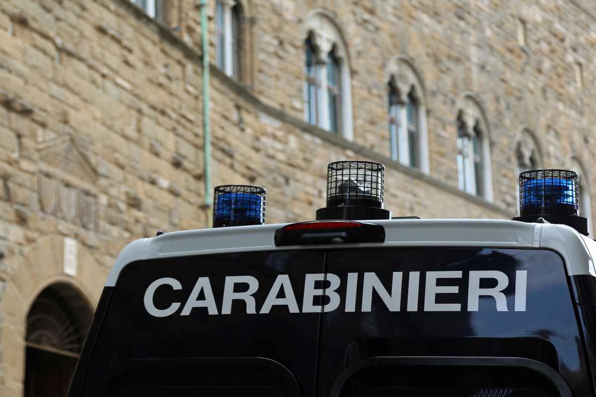 Paese uomo uccide fratello cognata